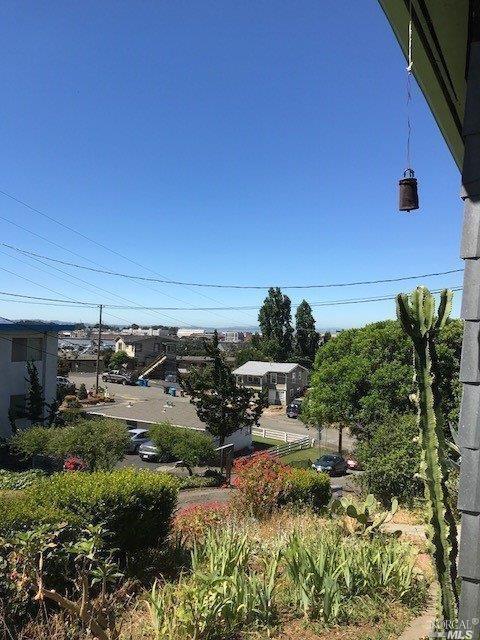 2 Lee St, Vallejo, CA 94590 photo 3