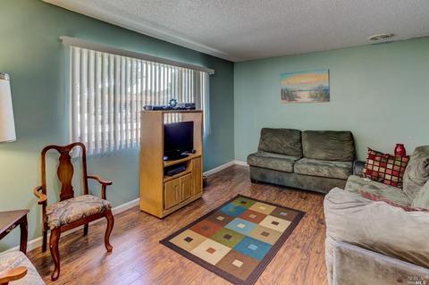 125 Saint Marys Pl, Vallejo, CA 94589 photo 6