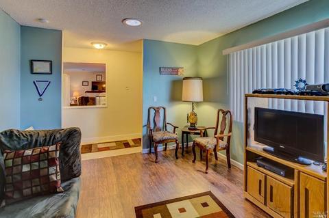 125 Saint Marys Pl, Vallejo, CA 94589 photo 8