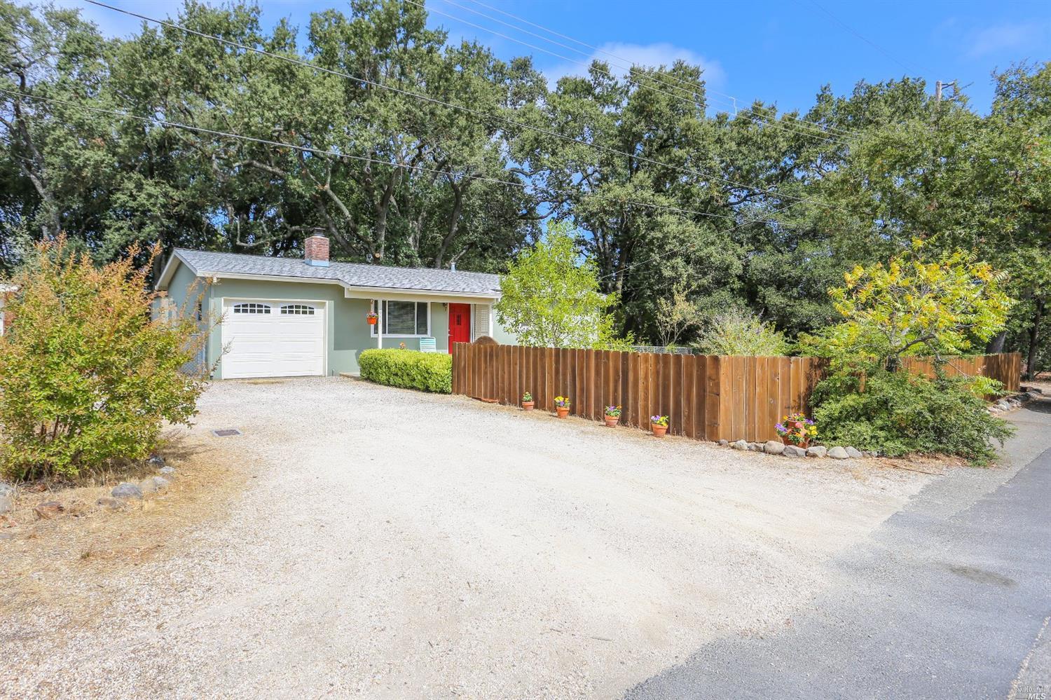 955 Laurel Ave, Sonoma, CA 95476 photo 2