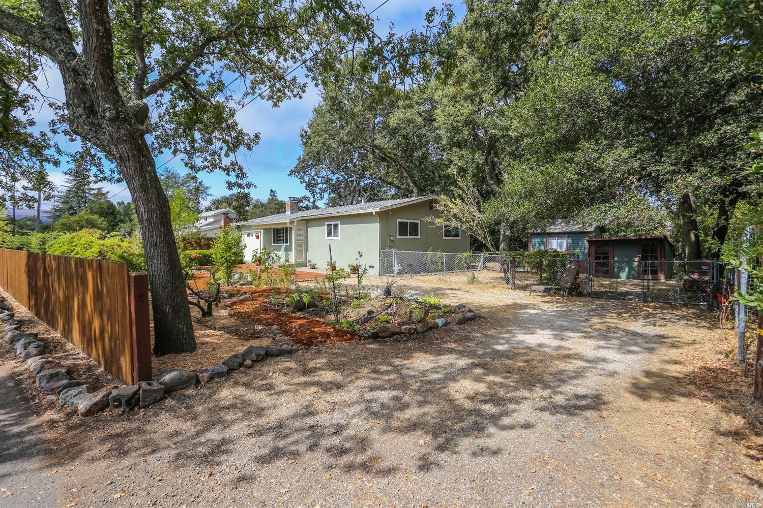 955 Laurel Ave, Sonoma, CA 95476 photo 4