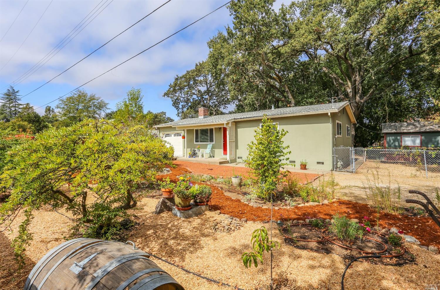 955 Laurel Ave, Sonoma, CA 95476 photo 3
