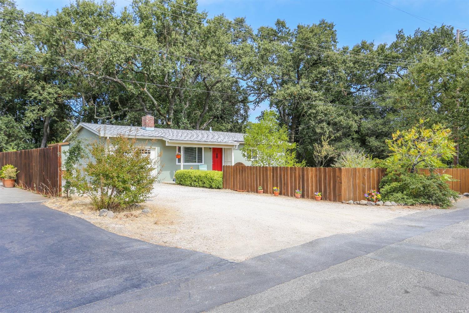 955 Laurel Ave, Sonoma, CA 95476 photo 5