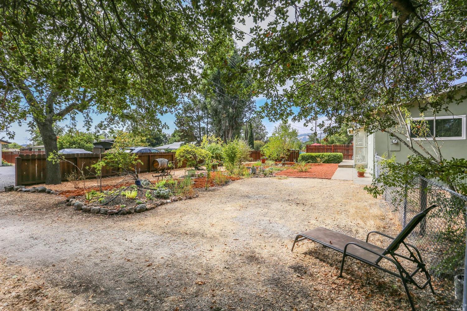 955 Laurel Ave, Sonoma, CA 95476 photo 17