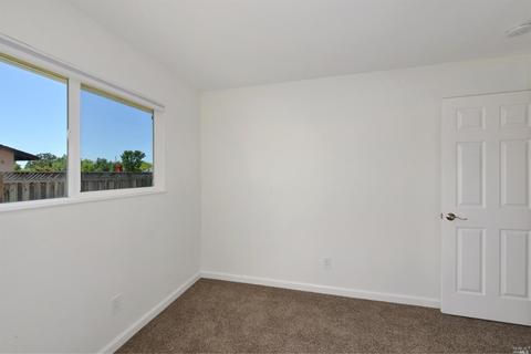 428 Bluebird Dr, Windsor, CA 95492 photo 14