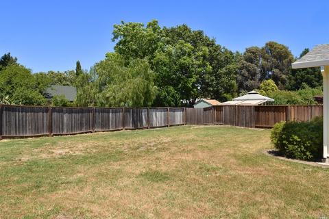 428 Bluebird Dr, Windsor, CA 95492 photo 4