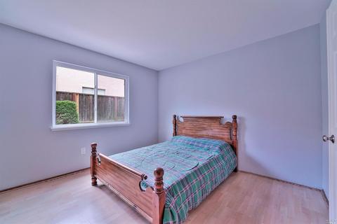 246 Hawkins St, Vallejo, CA 94591 photo 12