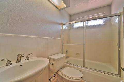 246 Hawkins St, Vallejo, CA 94591 photo 18