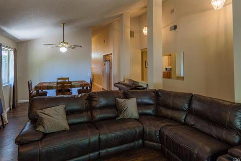 1057 Peppertree Dr, Fairfield, CA 94533 photo 4