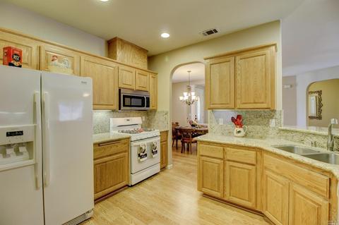 306 Glen Eagle Ct, Vacaville, CA 95688 photo 13