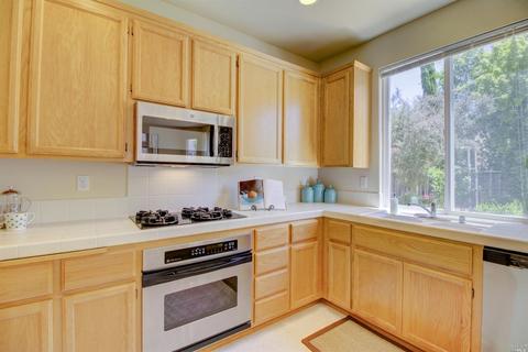 19 Magellan Ct, Novato, CA 94949 photo 13