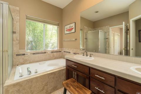 1002 Lisa Ct, Windsor, CA 95492 photo 11