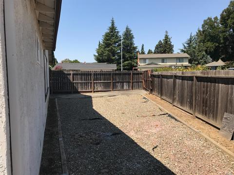 1610 Foothill Pl, Fairfield, CA 94534 photo 21