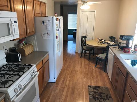 1610 Foothill Pl, Fairfield, CA 94534 photo 8