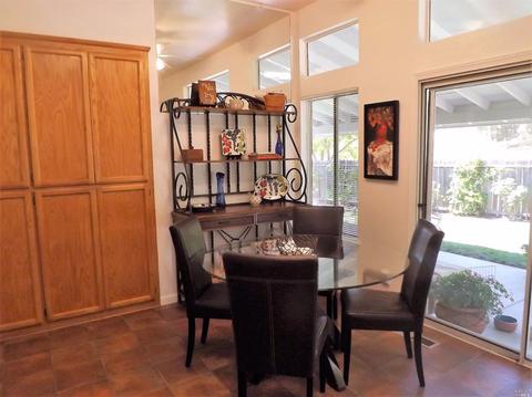2250 Appolinaris Dr, Ukiah, CA 95482 photo 4