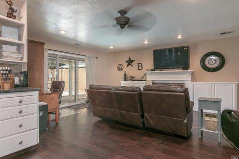 236 River Oaks Dr, Lodi, CA 95240 photo 9