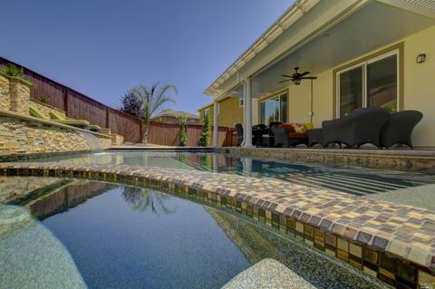 1432 Couples Cir, Fairfield, CA 94533 photo 3