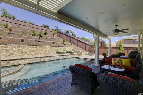 1432 Couples Cir, Fairfield, CA 94533 photo 2