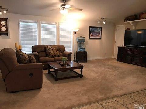 8162 Willow St, Windsor, CA 95492 photo 2