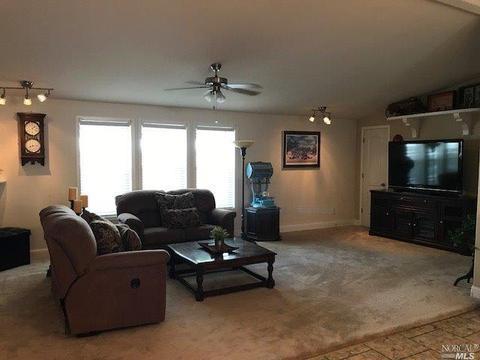 8162 Willow St, Windsor, CA 95492 photo 4