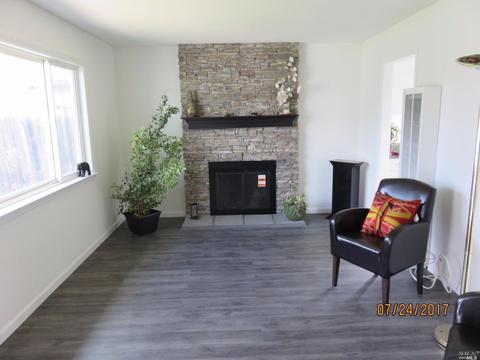 207 Rome Dr, Vallejo, CA 94589 photo 3