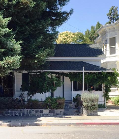 545 Brown St, Napa, CA 94559 photo 2