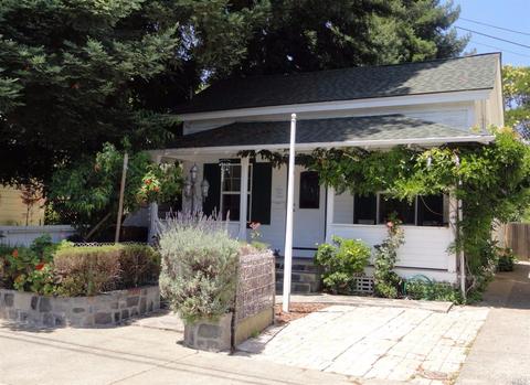 545 Brown St, Napa, CA 94559 photo 3