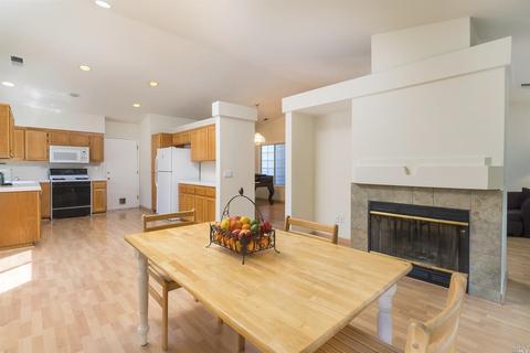 912 Ginkgo Pl, Windsor, CA 95492 photo 5