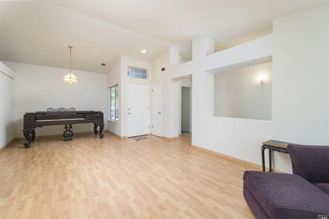 912 Ginkgo Pl, Windsor, CA 95492 photo 2