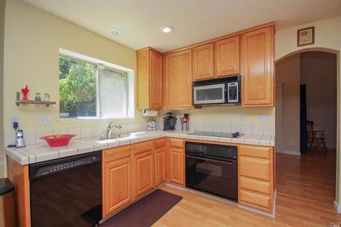 721 Emerald Bay Dr, Fairfield, CA 94534 photo 12