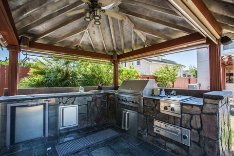 6778 Sunriver Ln, Vallejo, CA 94591 photo 2
