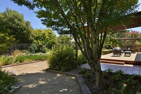 8824 Oakmont Dr, Santa Rosa, CA 95409 photo 17