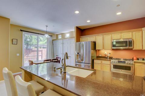 8502 Halley Ct, Windsor, CA 95492 photo 3