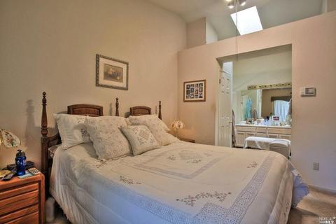 975 Buckingham Dr, Windsor, CA 95492 photo 11