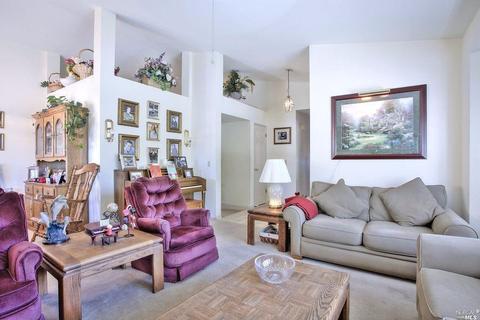 975 Buckingham Dr, Windsor, CA 95492 photo 5