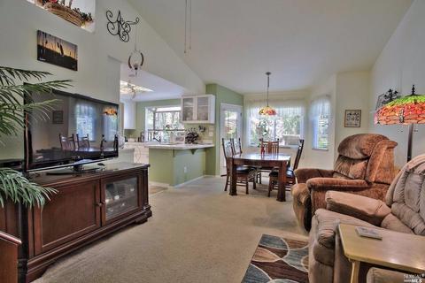 975 Buckingham Dr, Windsor, CA 95492 photo 6