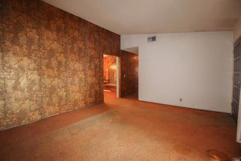 358 Colonial Cir, Vacaville, CA 95687 photo 5