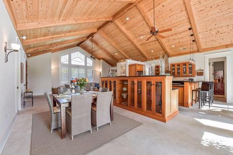 527 5th St E, Sonoma, CA 95476 photo 9