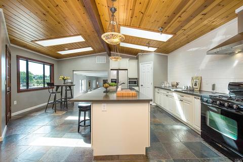1085 4th Ave, Napa, CA 94559 photo 7