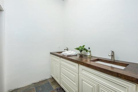 1085 4th Ave, Napa, CA 94559 photo 20