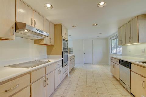 945 Ignacio Blvd, Novato, CA 94949 photo 8