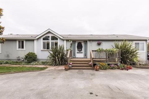 445 Cavanaugh Ln, Petaluma, CA 94952 photo 1