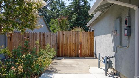 278 Edwin Dr, Vacaville, CA 95687 photo 12