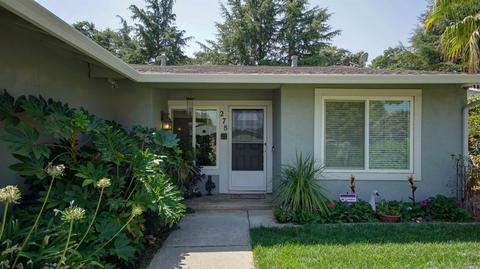278 Edwin Dr, Vacaville, CA 95687 photo 2