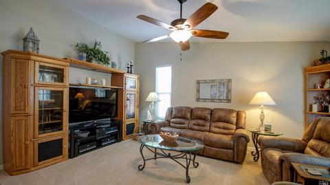 278 Edwin Dr, Vacaville, CA 95687 photo 15