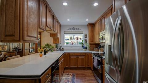 278 Edwin Dr, Vacaville, CA 95687 photo 16