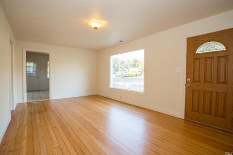 815 S Dora St, Ukiah, CA 95482 photo 4