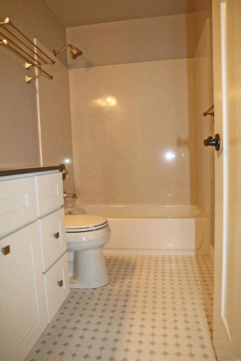 320 W C St, Dixon, CA 95620 photo 16