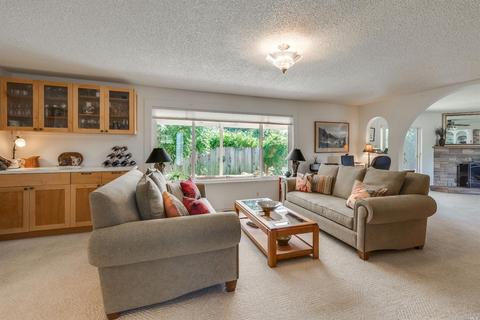 3991 Bodega Ave, Petaluma, CA 94952 photo 2