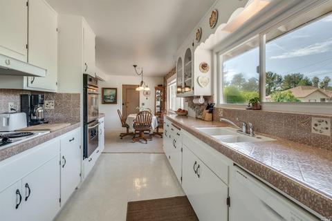 3991 Bodega Ave, Petaluma, CA 94952 photo 3